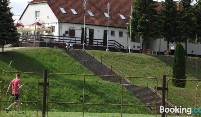 Mindenki Sportpalyaja Es Sport Szallo Image