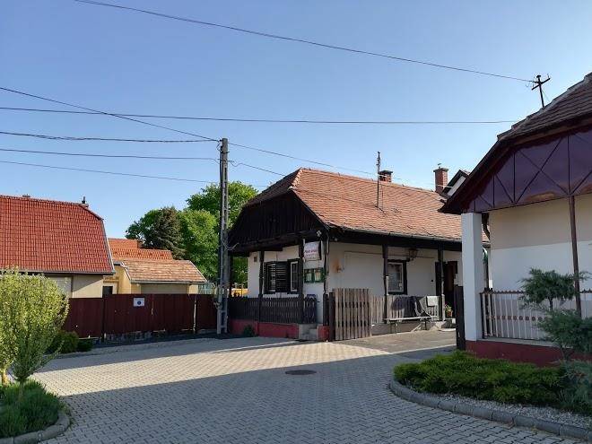 Pitvar vendeglo