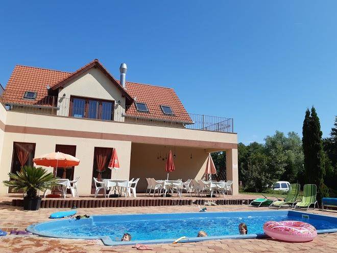 Karos boni hotel
