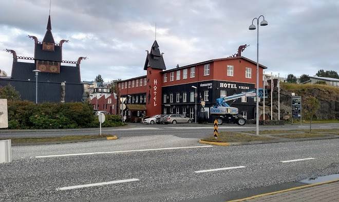 Tjarna hotel