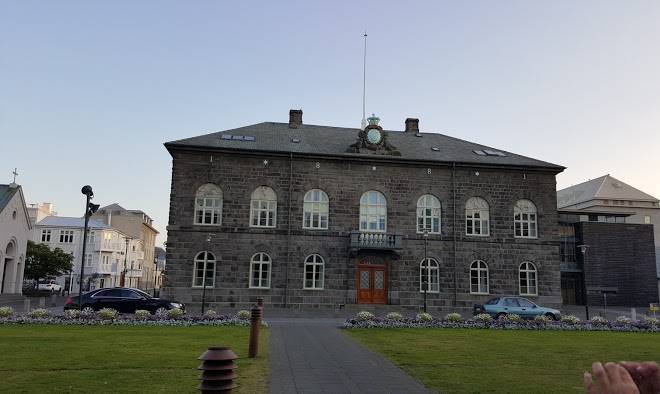 100 iceland hotel
