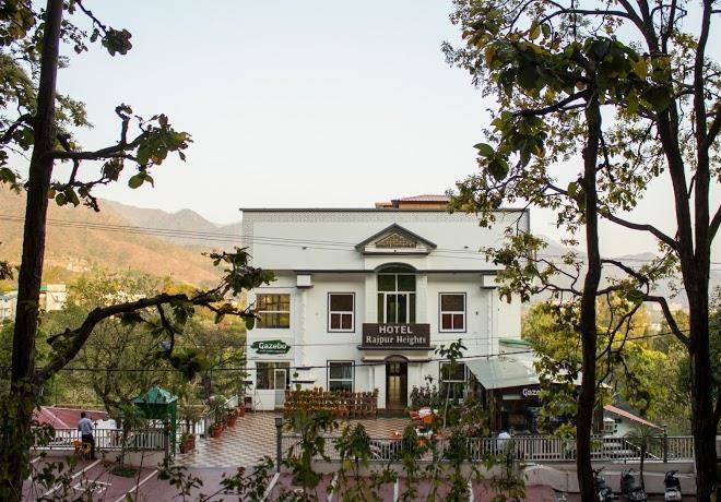 Hotel rajpur heights