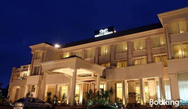 Ambrosia sarovar portico i hotel in haridwar