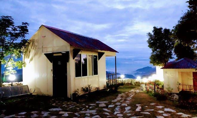 7 Hills Resorts Image