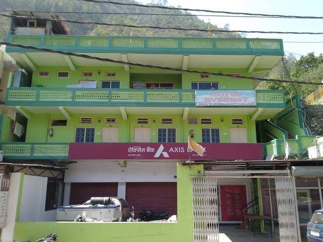Hotel everest