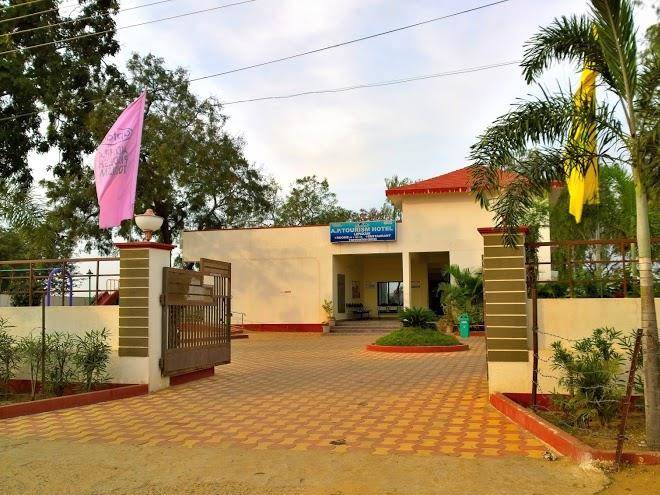 Lepakshi haritha hotel