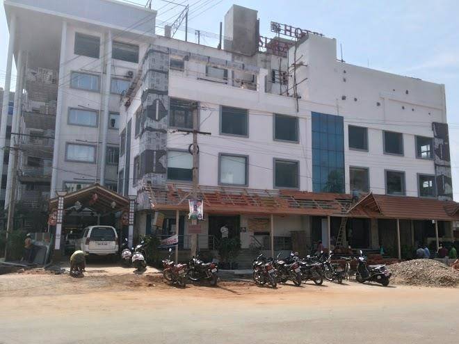 Hotel suraj grand
