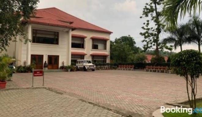 Green wood resort guwahati