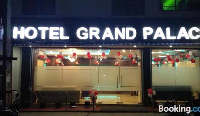 Hotel grand palace
