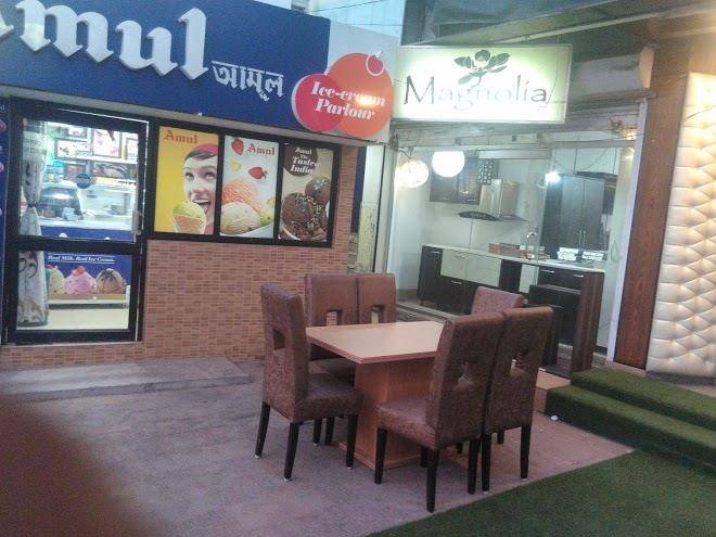 Magnolia Bar & Restaurant & Hotel Image