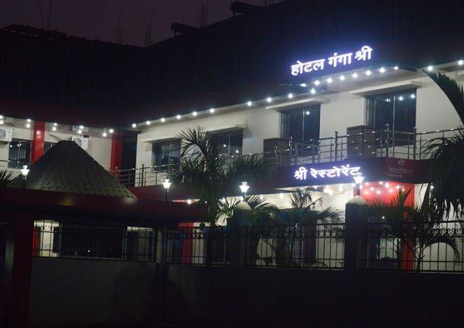 Hotel ganga shree