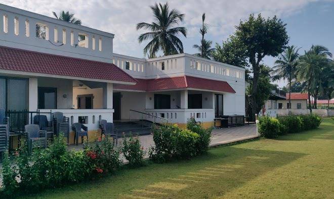 Oliaji's duke hotel