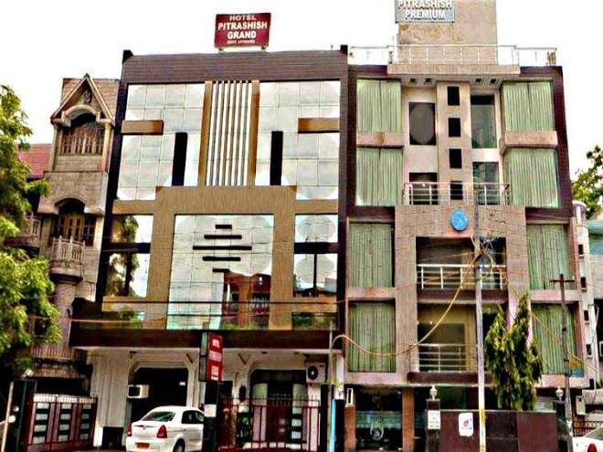 Hotel pitrashish premium