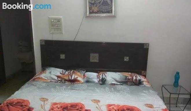 Comfortable homestay near metro