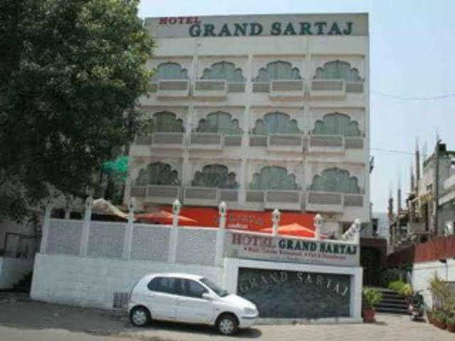 Hotel grand sartaj