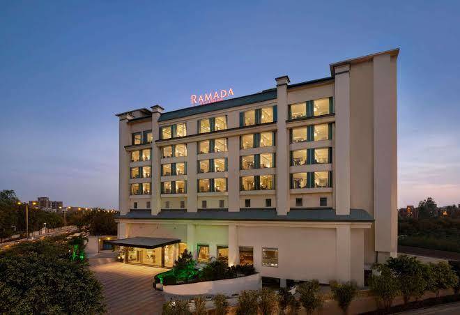 Hotel sewa grand pitampura