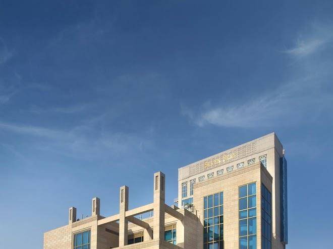 Seven seas hotel