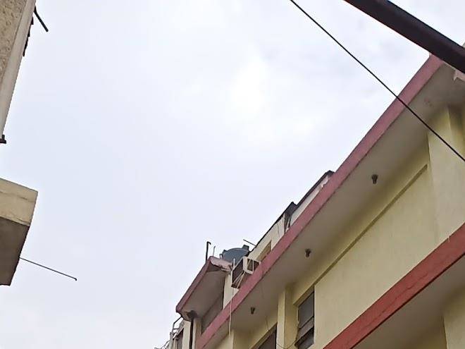 The hotel new mayur