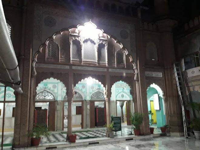 Hotel white empire