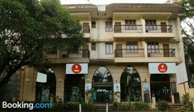 Lavish stay with pool near calangute beach