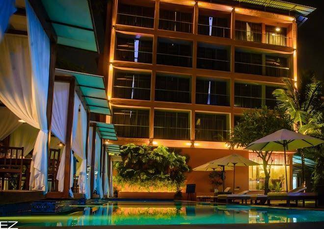 Sinq party hotel