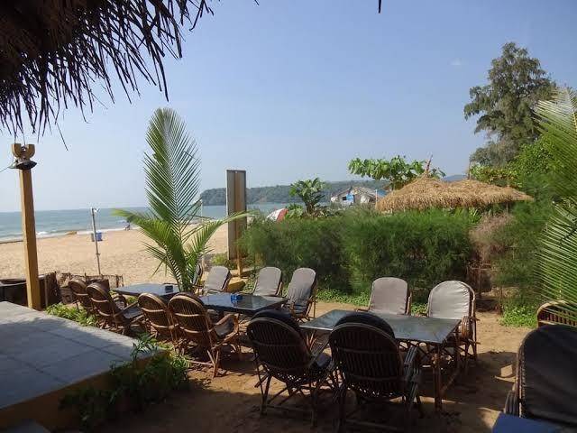 Mariposa Beach Grove Image