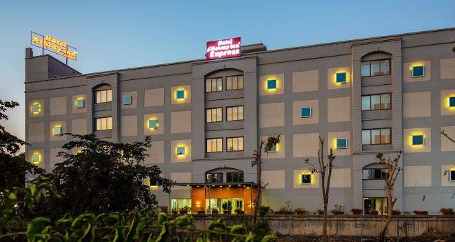 Hotel ashray inn express