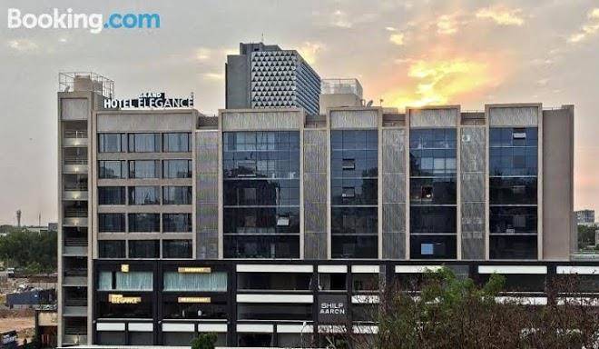 Hotel grand elegance