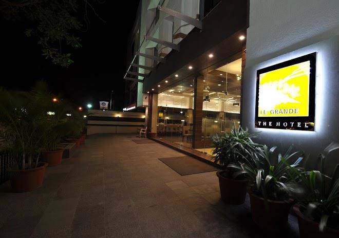 Hotel le grande residency