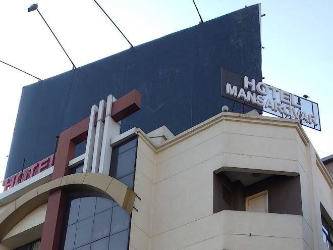 Hotel mansarovar