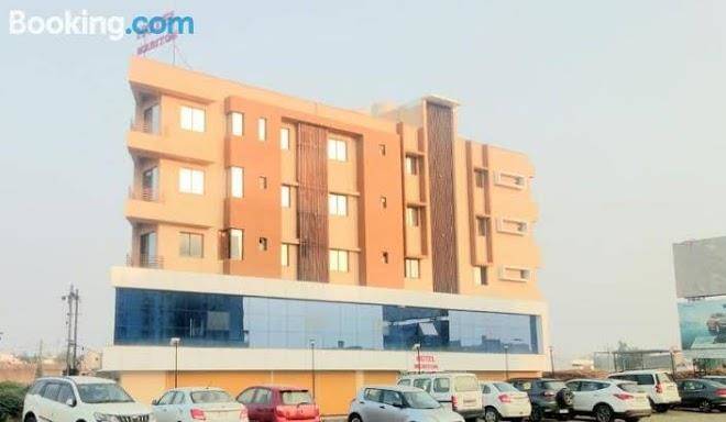 Hotel mariton bhavnagar