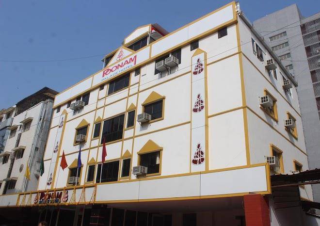 Poonam palace hotel