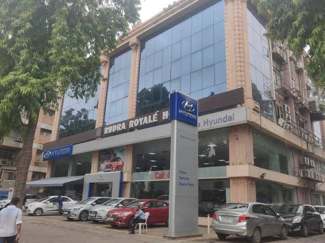 Rudra royale hotel