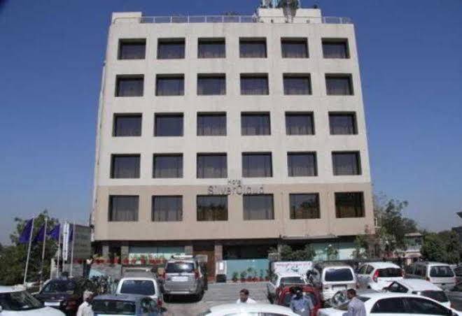 Silvercloud hotel & banquets
