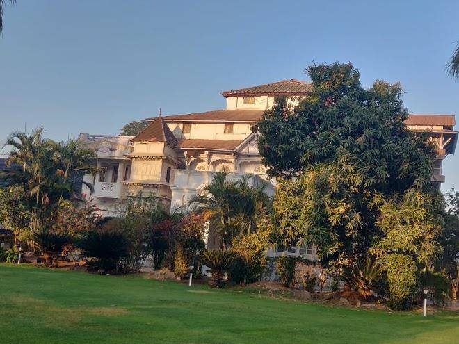 A home for nature lovers jambughoda palace