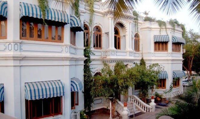 Hotel aram