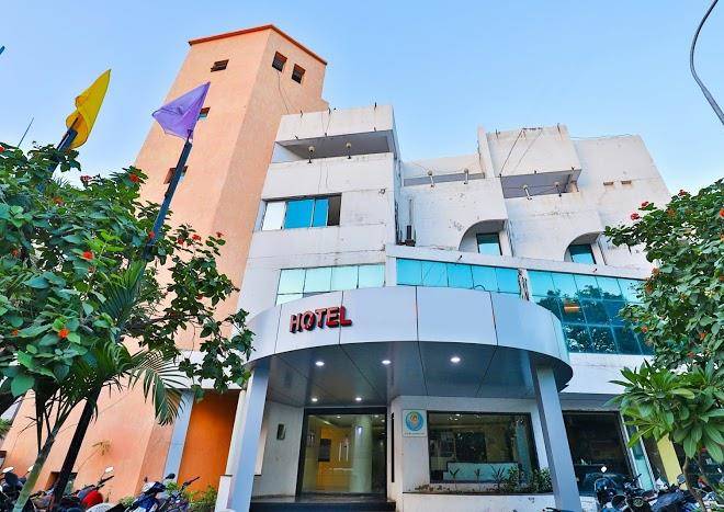 Country club golden star surat