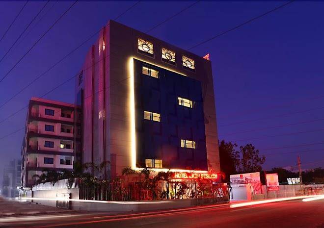 Hotel labh regency