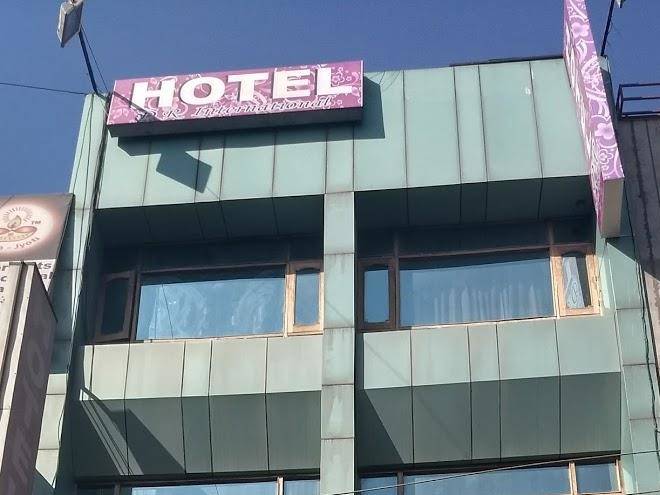 Hotel d r international