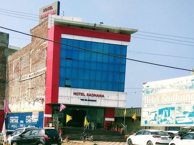 Hotel sadhana