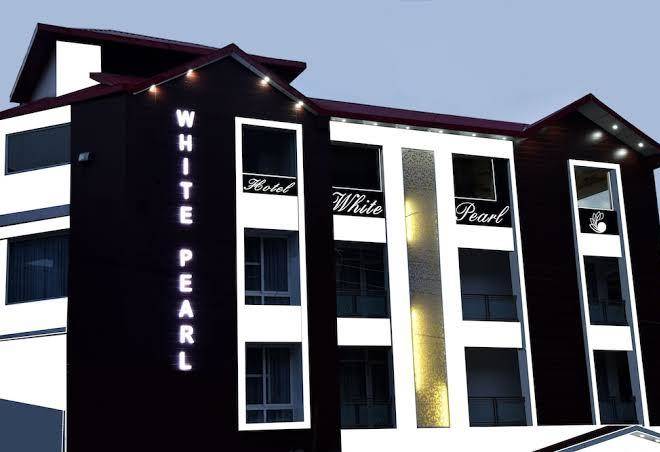 Hotel white pearl