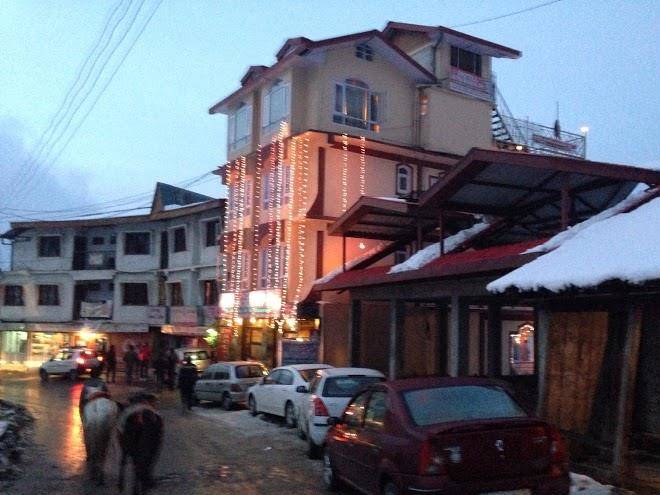 Hotel kufri holiday inn