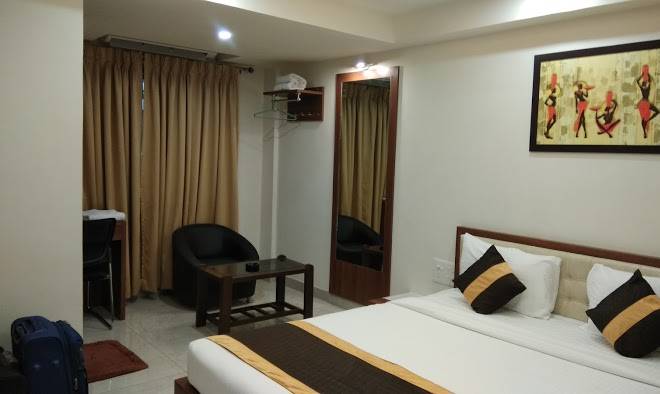 Hotel pink ciry