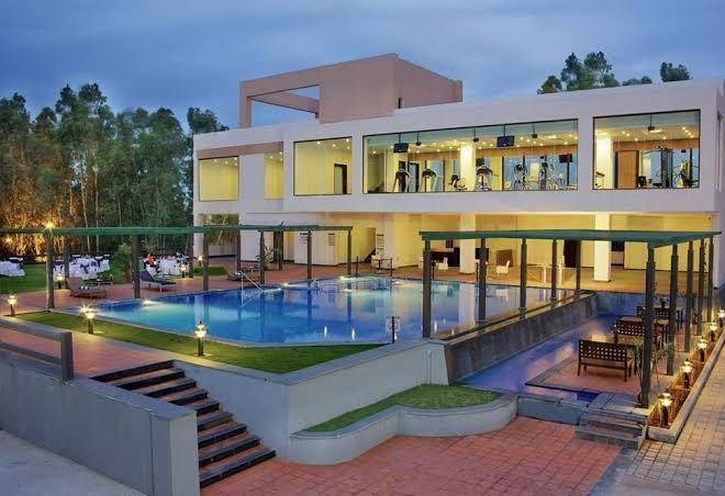 Fortune select trinity hotel in bengaluru