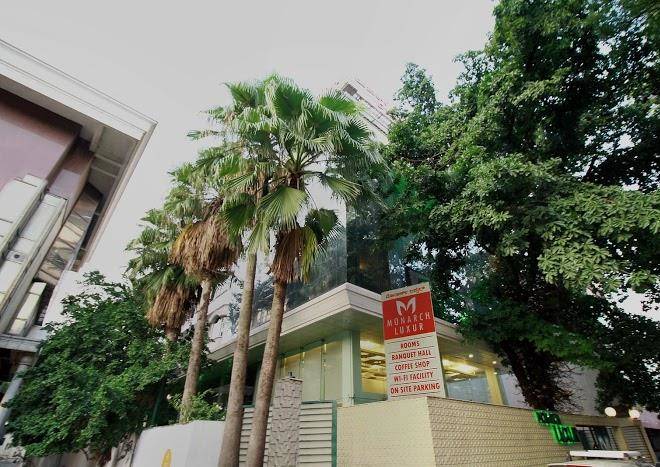 Monarch Luxur Hotel Image