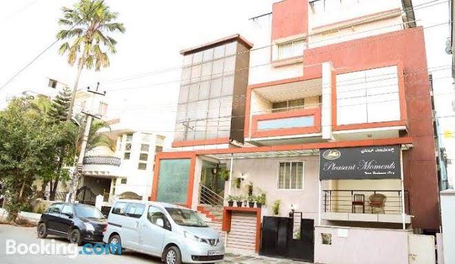 Pleasant moments business hotel
