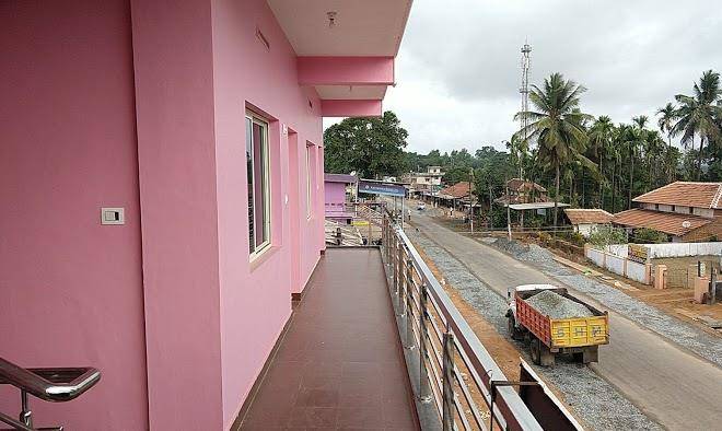 Sri annapoorneshwari boarding and lodging