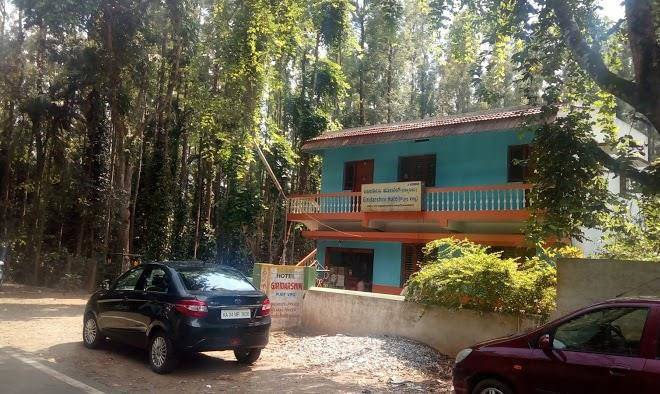 Giridarshini hotel