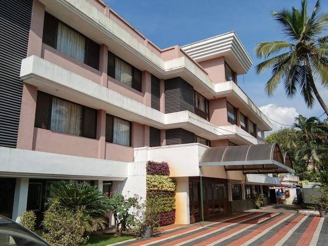 Hotel highway garden
