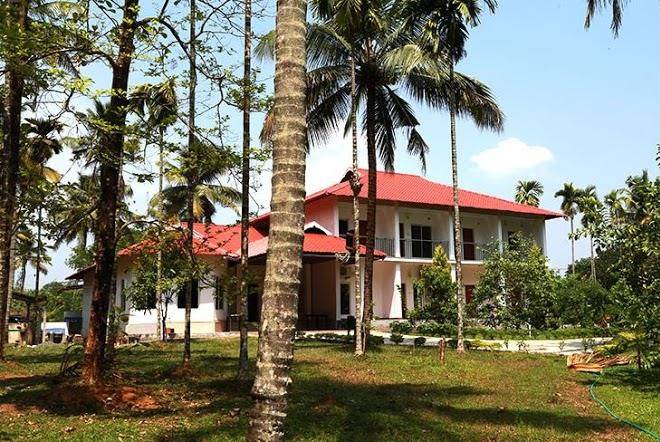 Peninsular woods resort